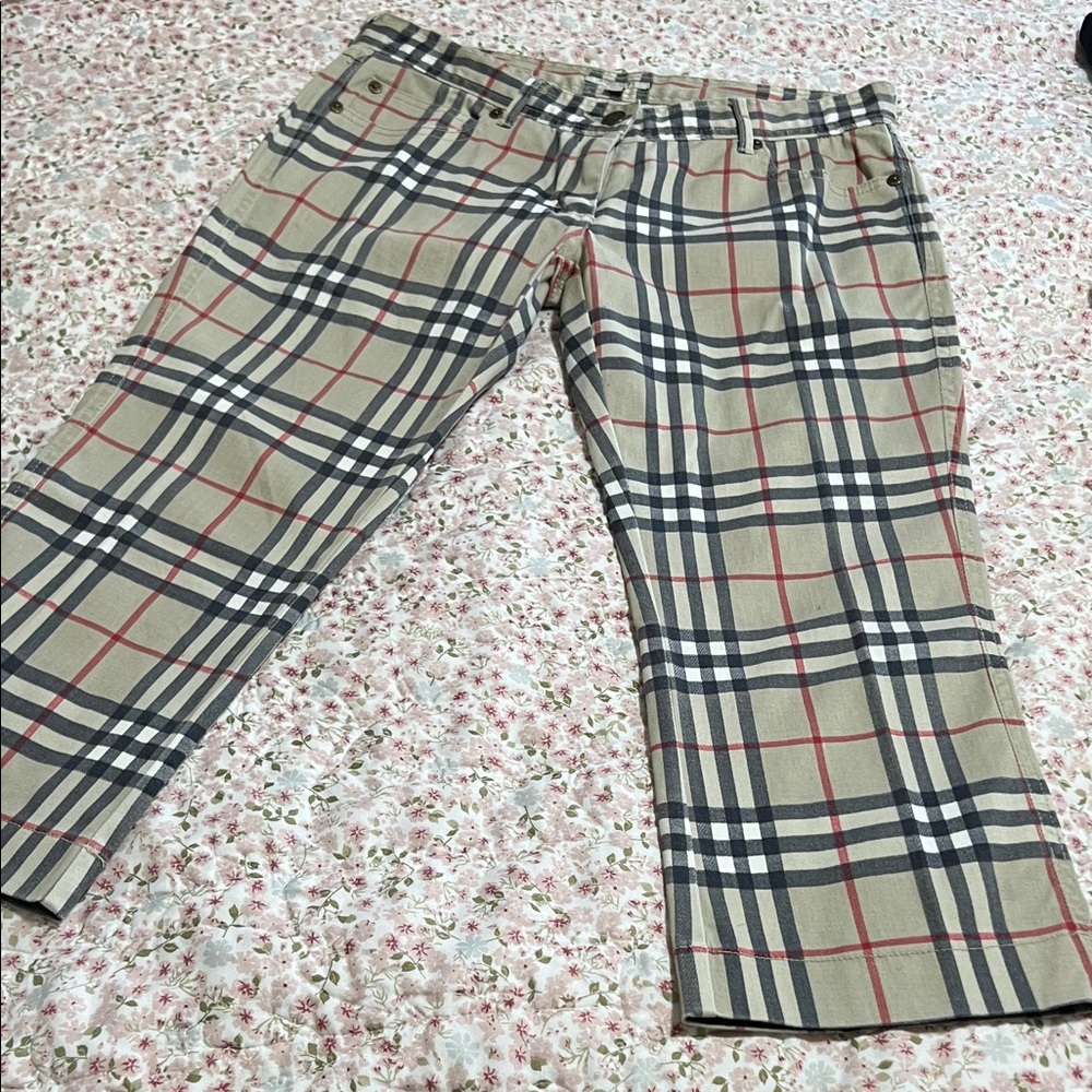 Burberry Beige Plaid Women's Chinos with Black & Red Checks - Picture 4 of 8